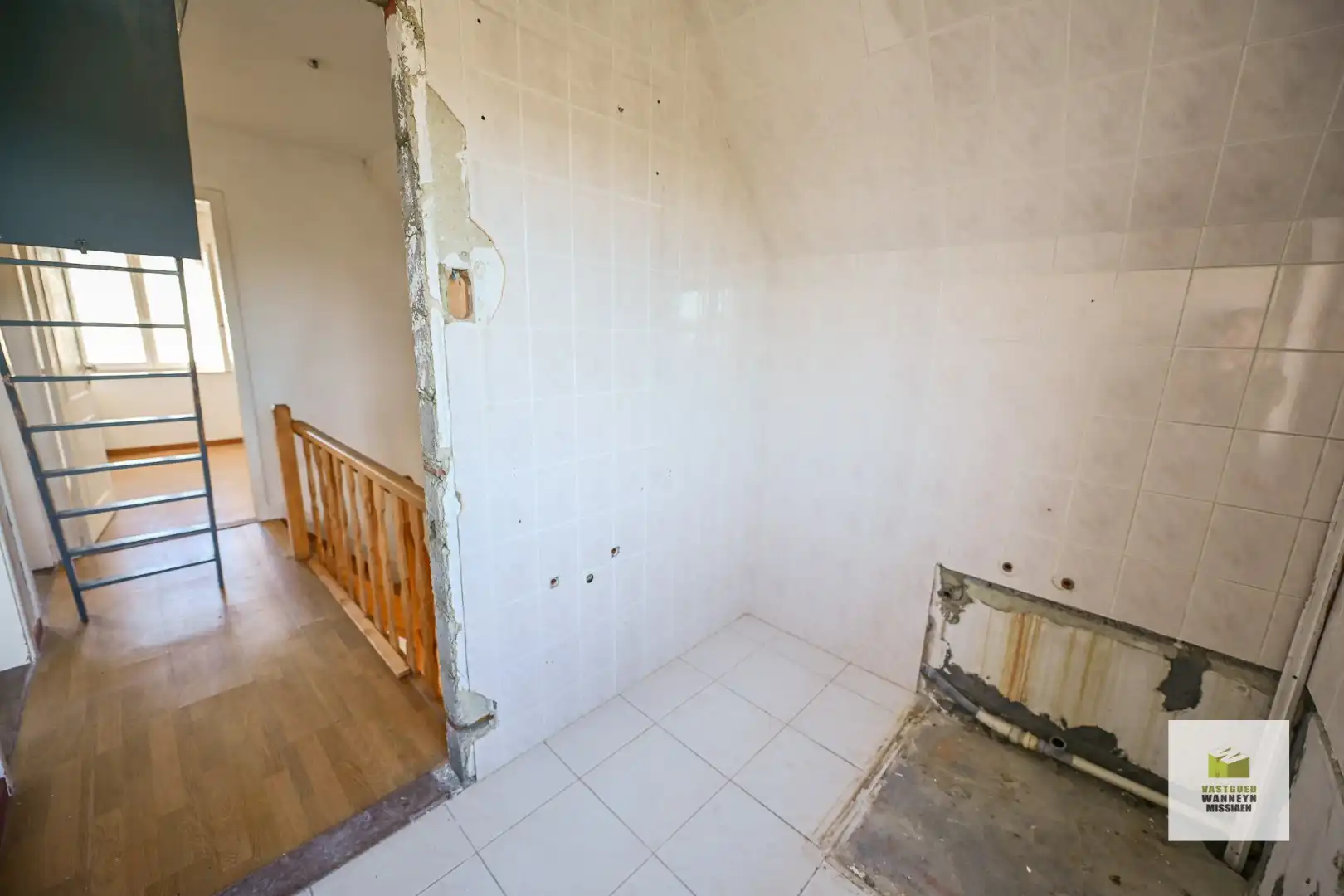 Karaktervolle woning met 3 slpks, 2 garages én zicht over het water  foto 12