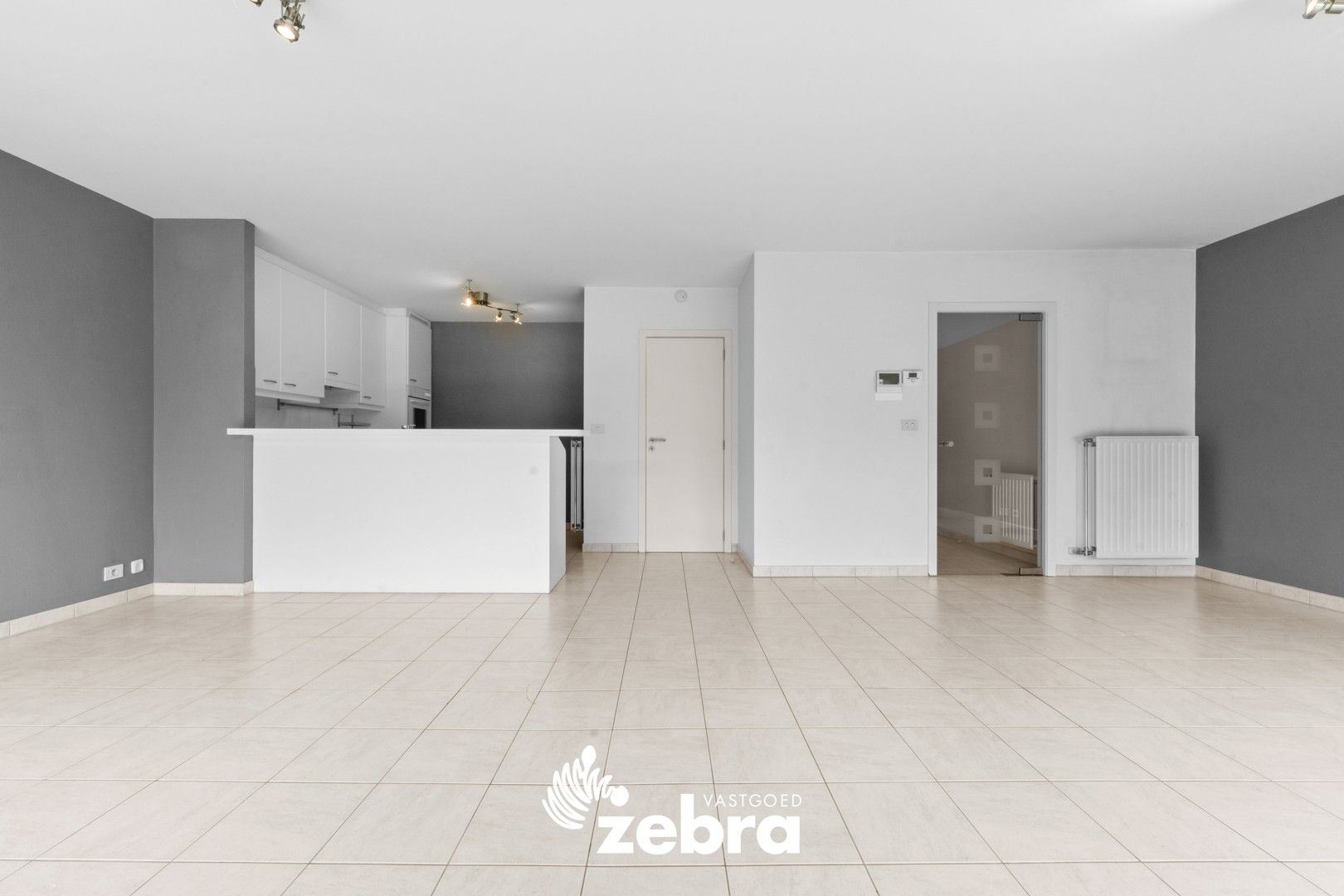 Gelijkvloers 1-slaapkamer appartement met groen zicht te Roeselare! foto 6