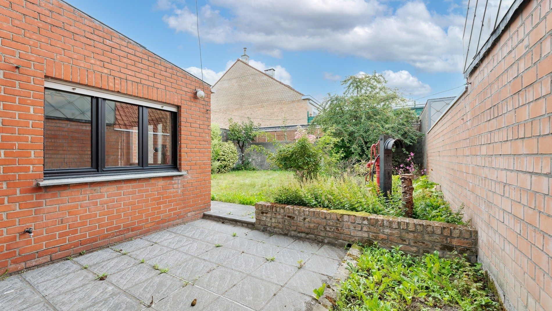 Breed woonhuis met diepe garage te Westkapelle foto 3