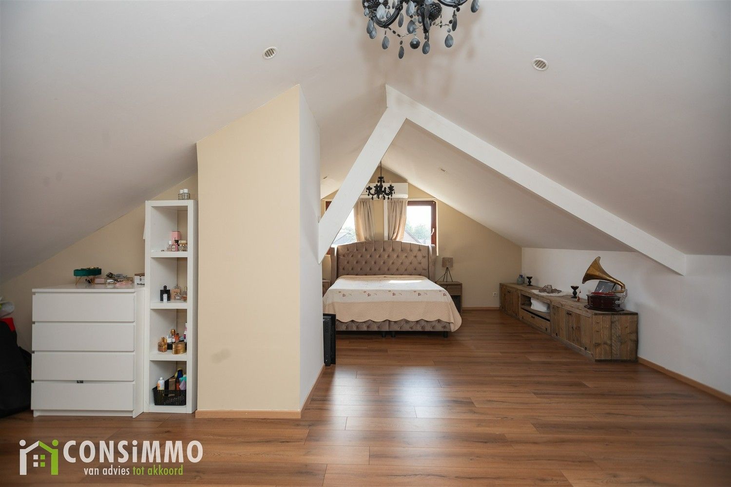Karaktervolle, charmante woning met 4 slaapkamers in Maasmechelen-Opgrimbie foto 33
