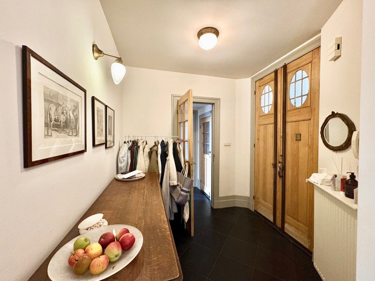 Ruim en stijlvol 2-slaapkamerappartement met terras foto 6