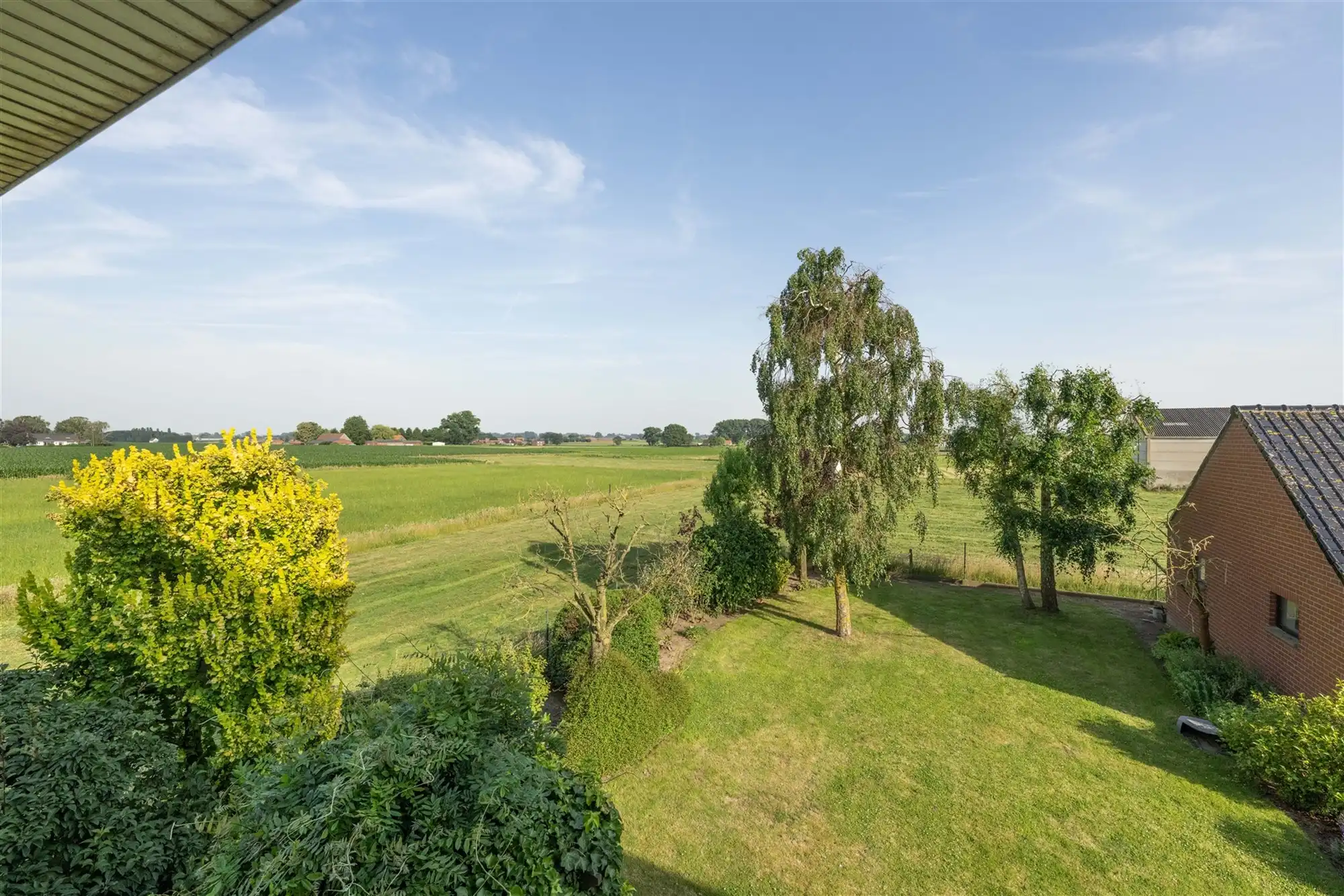 Woning met 4 slps, dubbele garage en zongerichte tuin foto 25