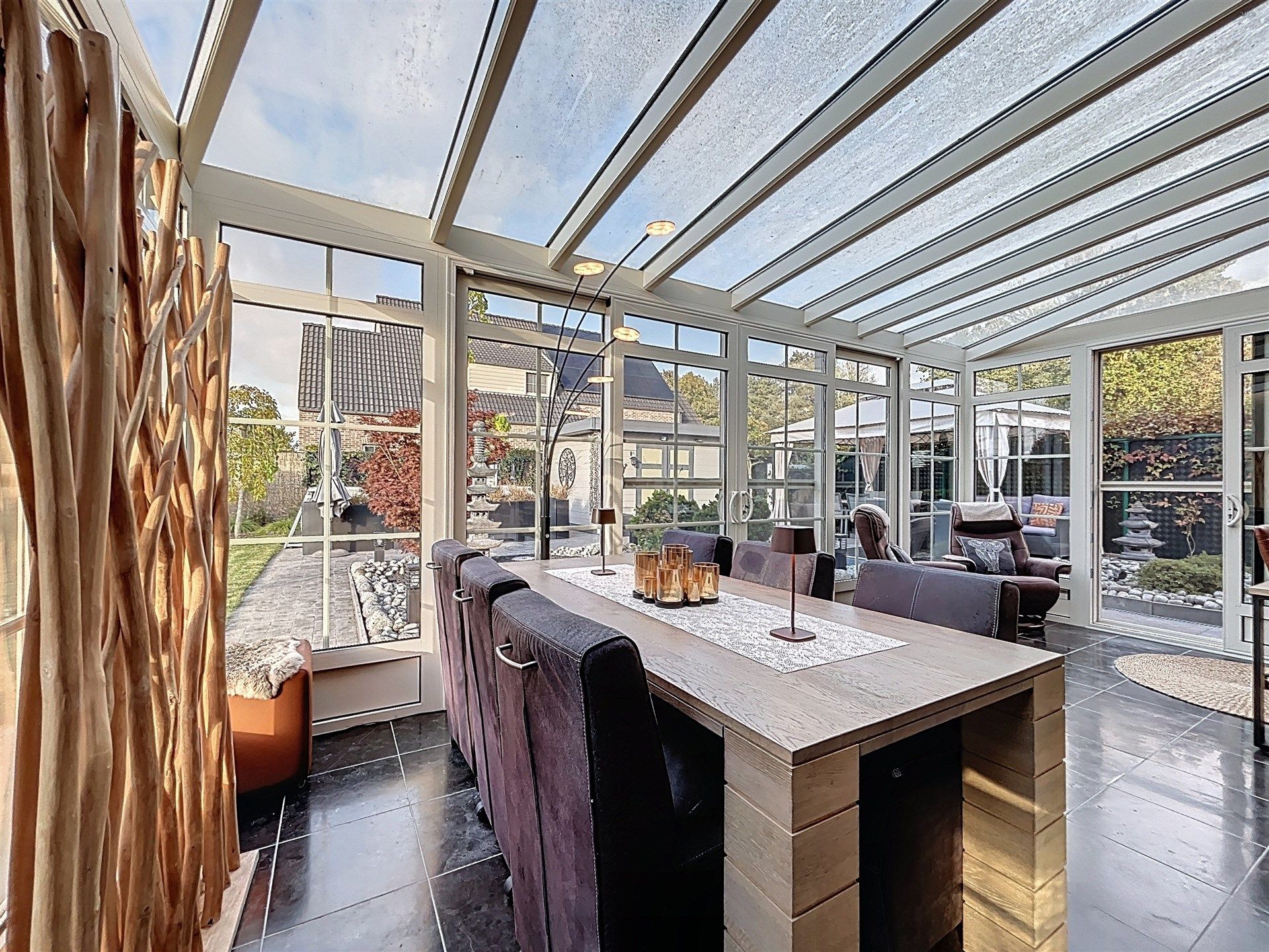 Open bebouwing met 3 slaapkamers en garage op perceel van 644m² foto 5