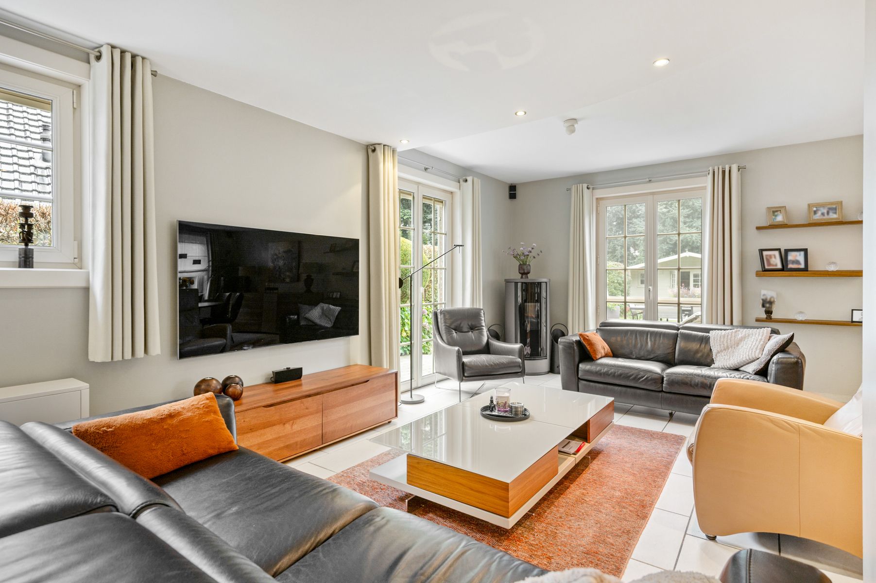 OB op 604 m2 grond, 4 slpks, tuin, carport, gerenoveerd foto 5