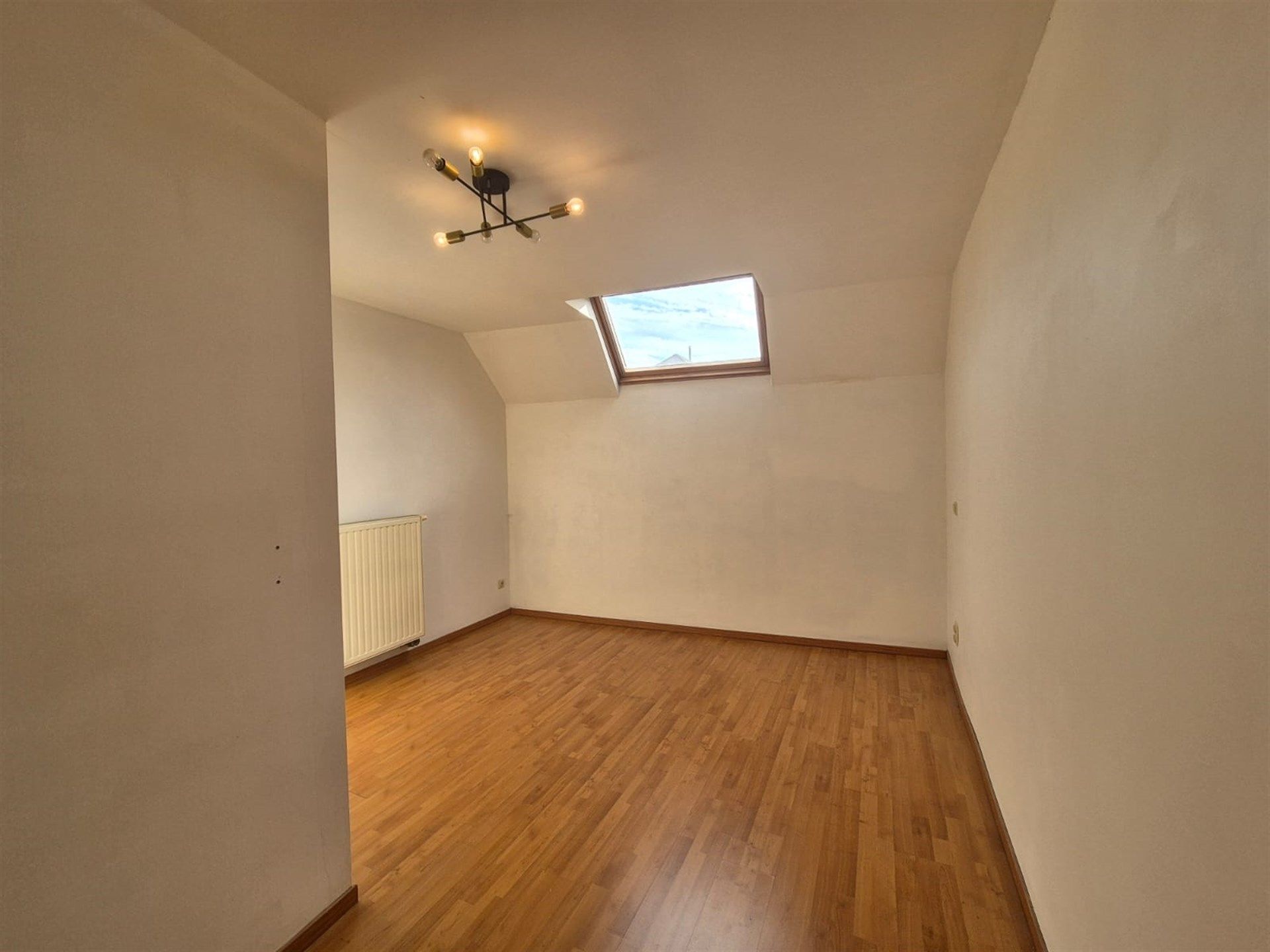 Zeer gunstig gelegen starterswoning met 2 slaapkamers en tuin. foto 19