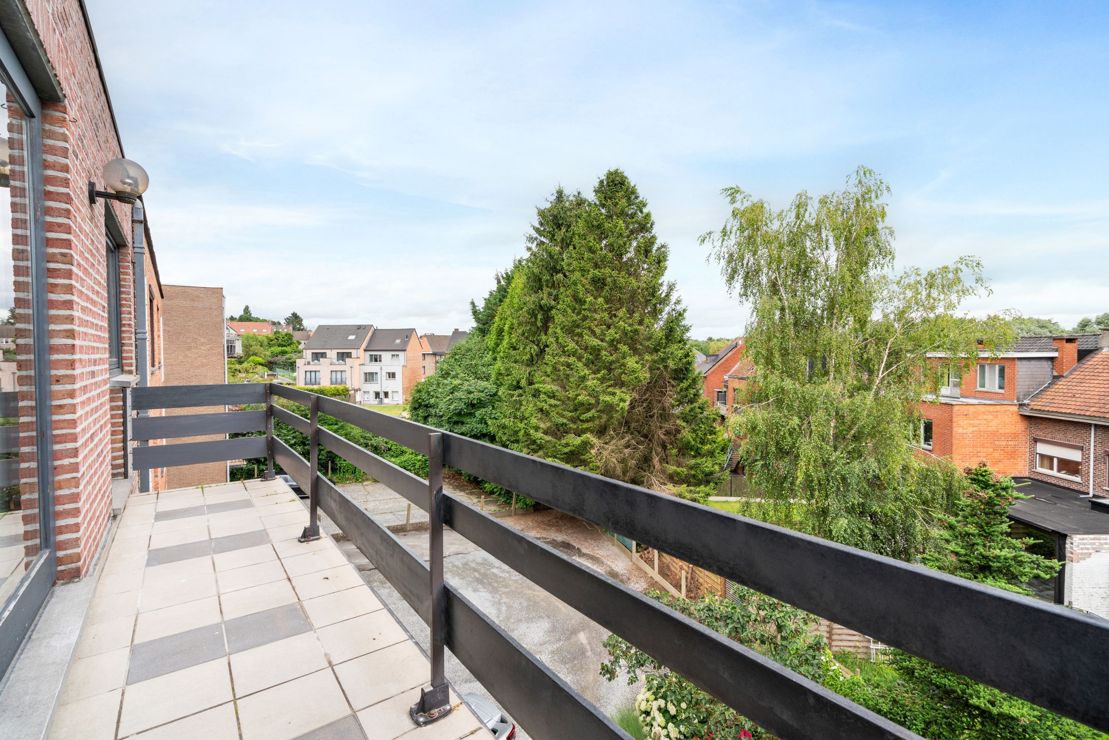 Ruim appartement met 2 slaapkamers en grote zolder van 75m² foto 9