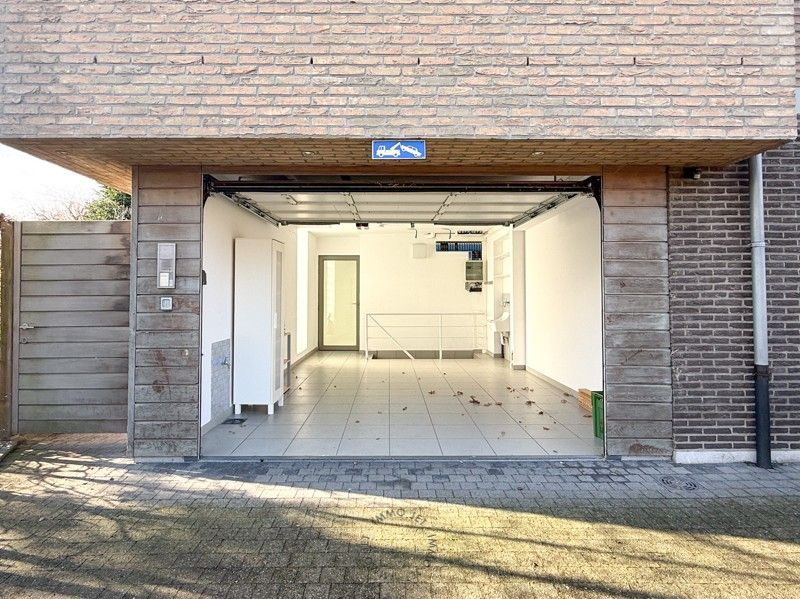 Ruime bel-etagewoning met 3 slaapkamers, tuin en garage foto 23
