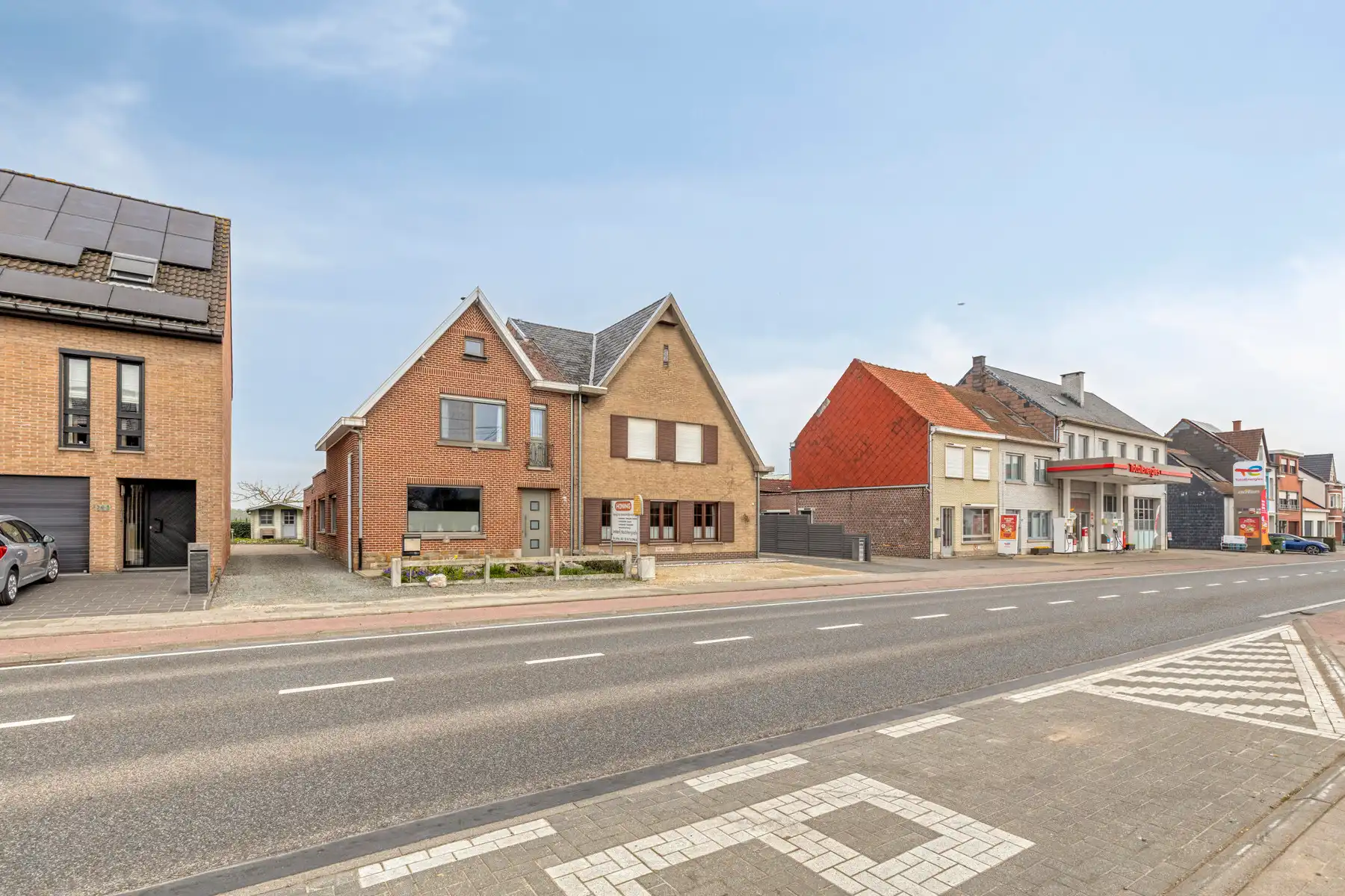 Solide 3-gevelwoning op centrale ligging foto 32