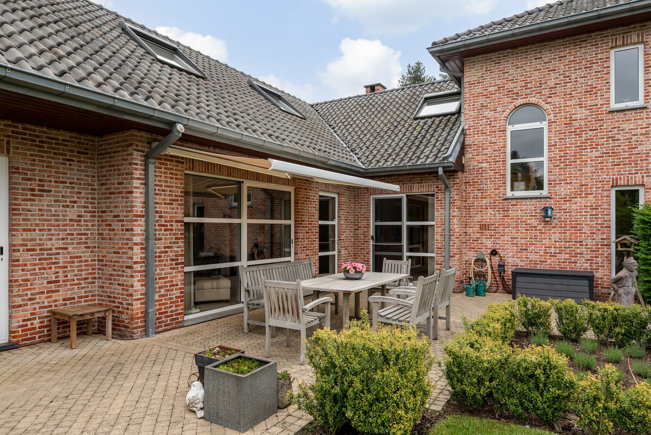 Lichtrijke villa met zuidgerichte tuin in groene wijk foto 28