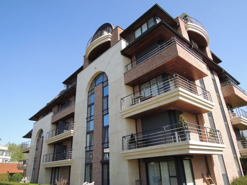 Instapklaar 2-slpk APPARTEMENT + GARAGE foto 4