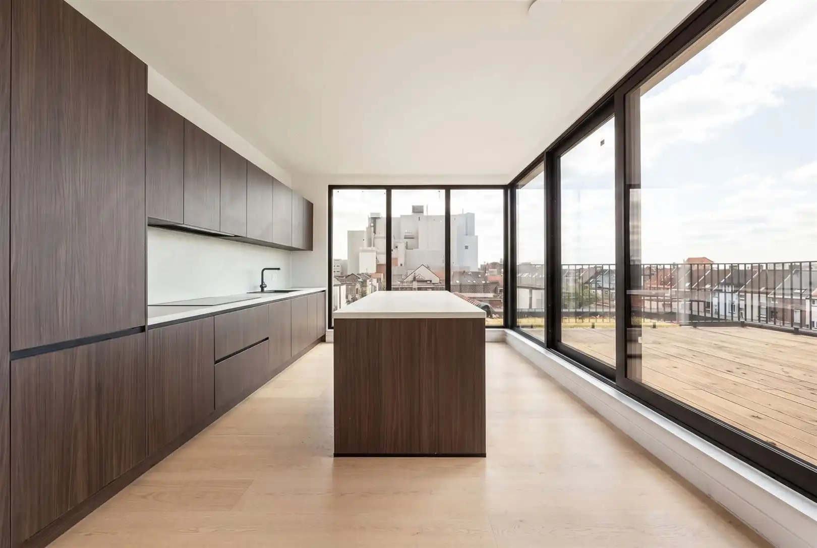  Sfeervol penthouse met 3 slaapkamers foto 2
