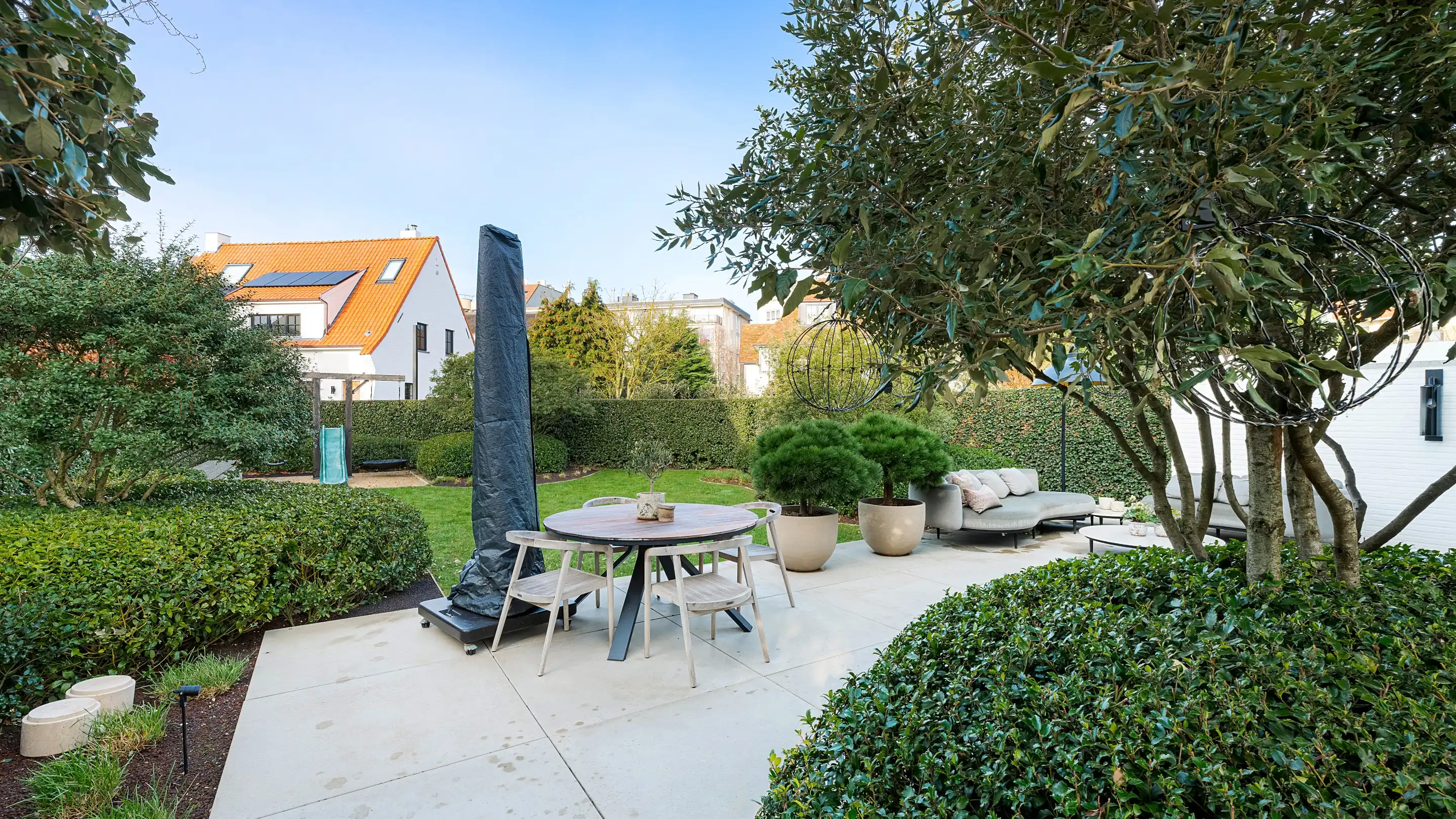 Luxueus afwerkte koppelvilla op wandelafstand van het Albertplein en de Lippenslaan foto 6