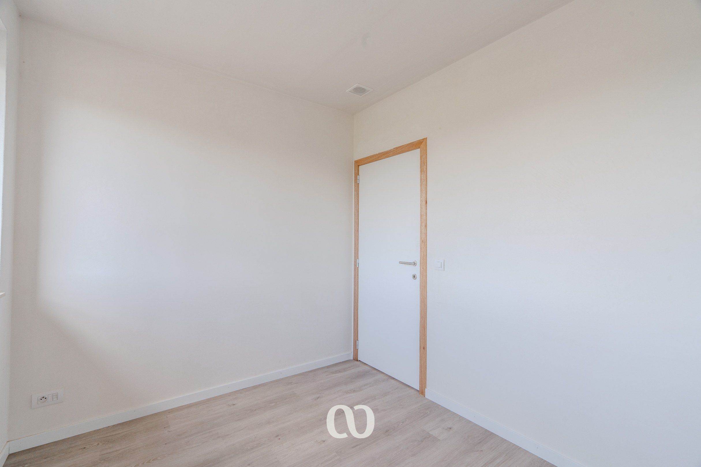 Prachtige nieuwbouwwoningen met 4 slaapkamers en garage foto 15