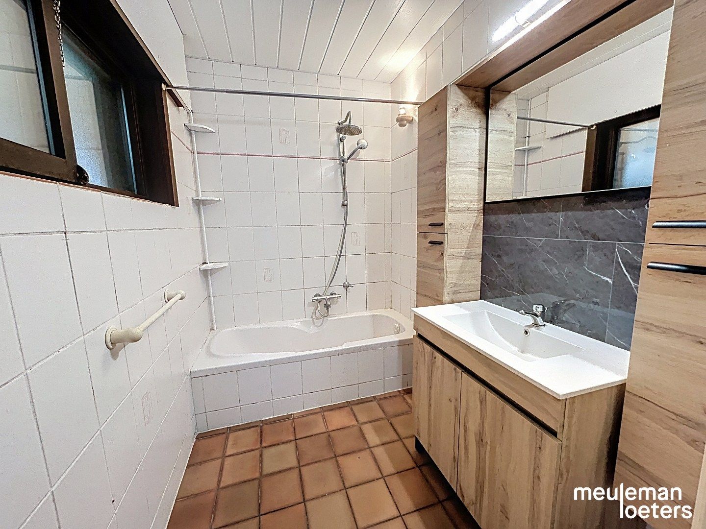 Rustig gelegen woning met garage foto 11