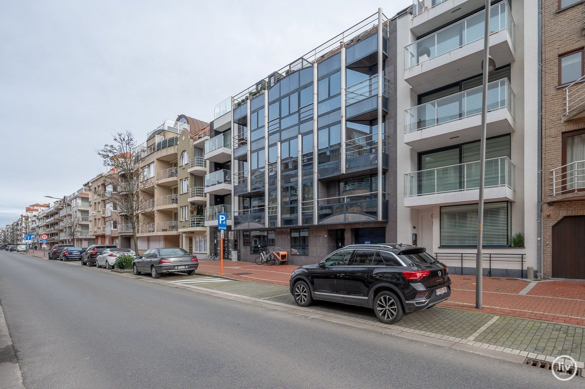 Ruim (145m2) penthouse met 4 slaapkamers en mooi terras op wandelafstand van het Albertstrand en Lippenslaan.  foto 20