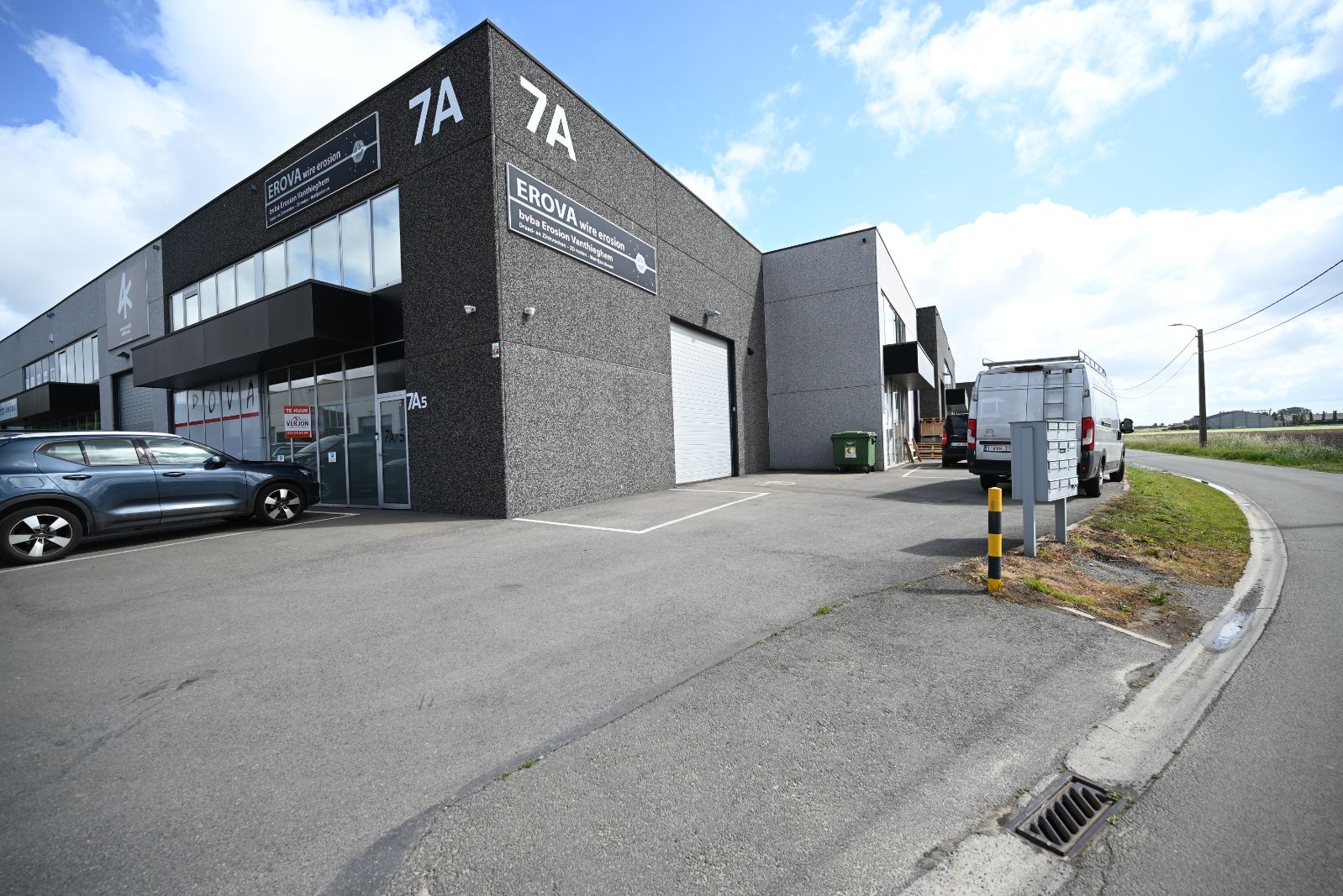 Recent magazijn (146m2) foto 2