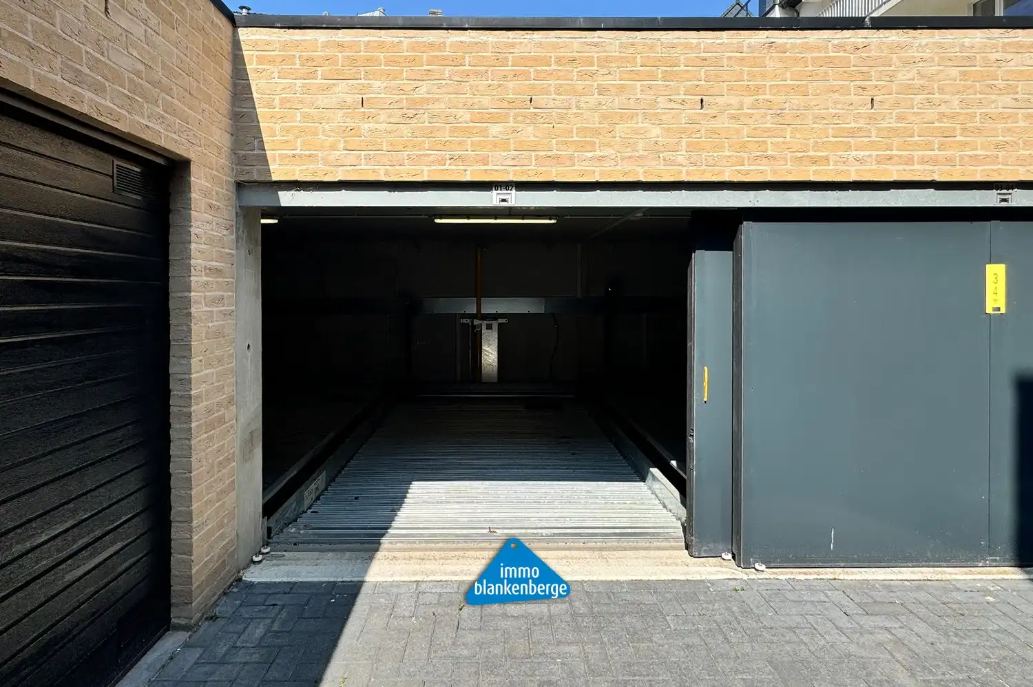 Parkeerplek met Elektrische Aansluiting in Residentie Ziedelinge foto 5