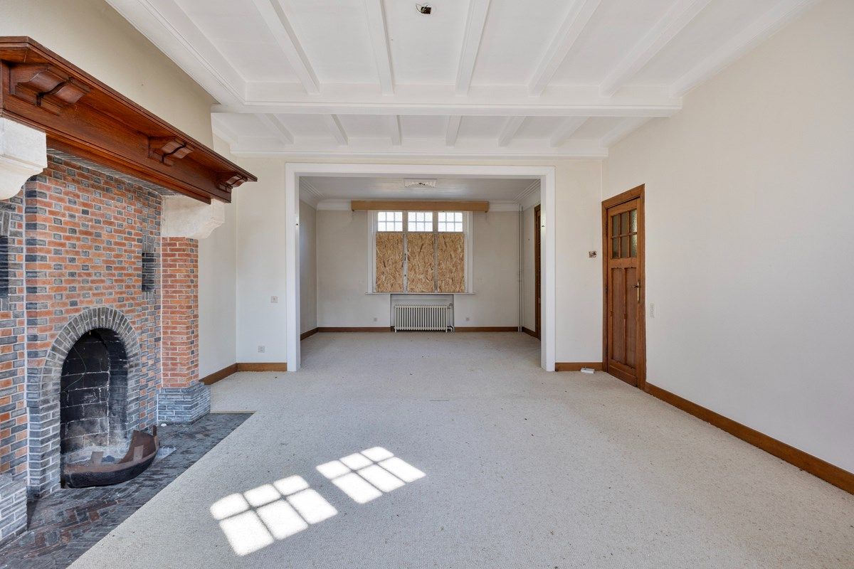 Te renoveren karaktervolle herenwoning op een prachtig perceel van 56 are. foto 7