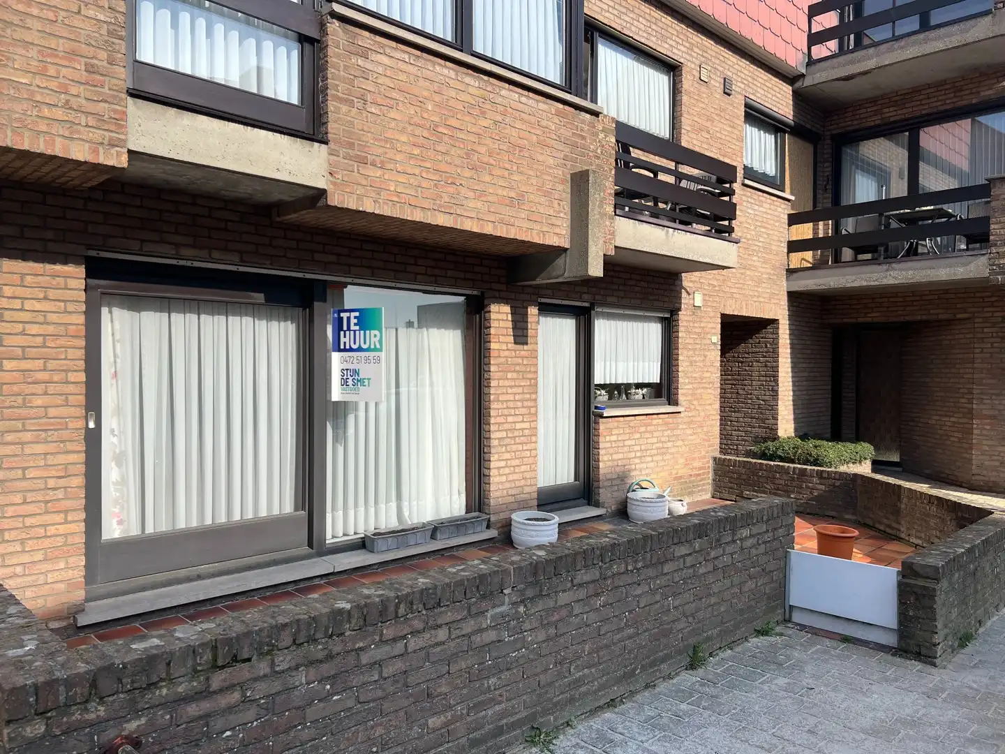 Gelijkvkoers appartement op de markt van Oudenburg foto {{pictureIndex}}