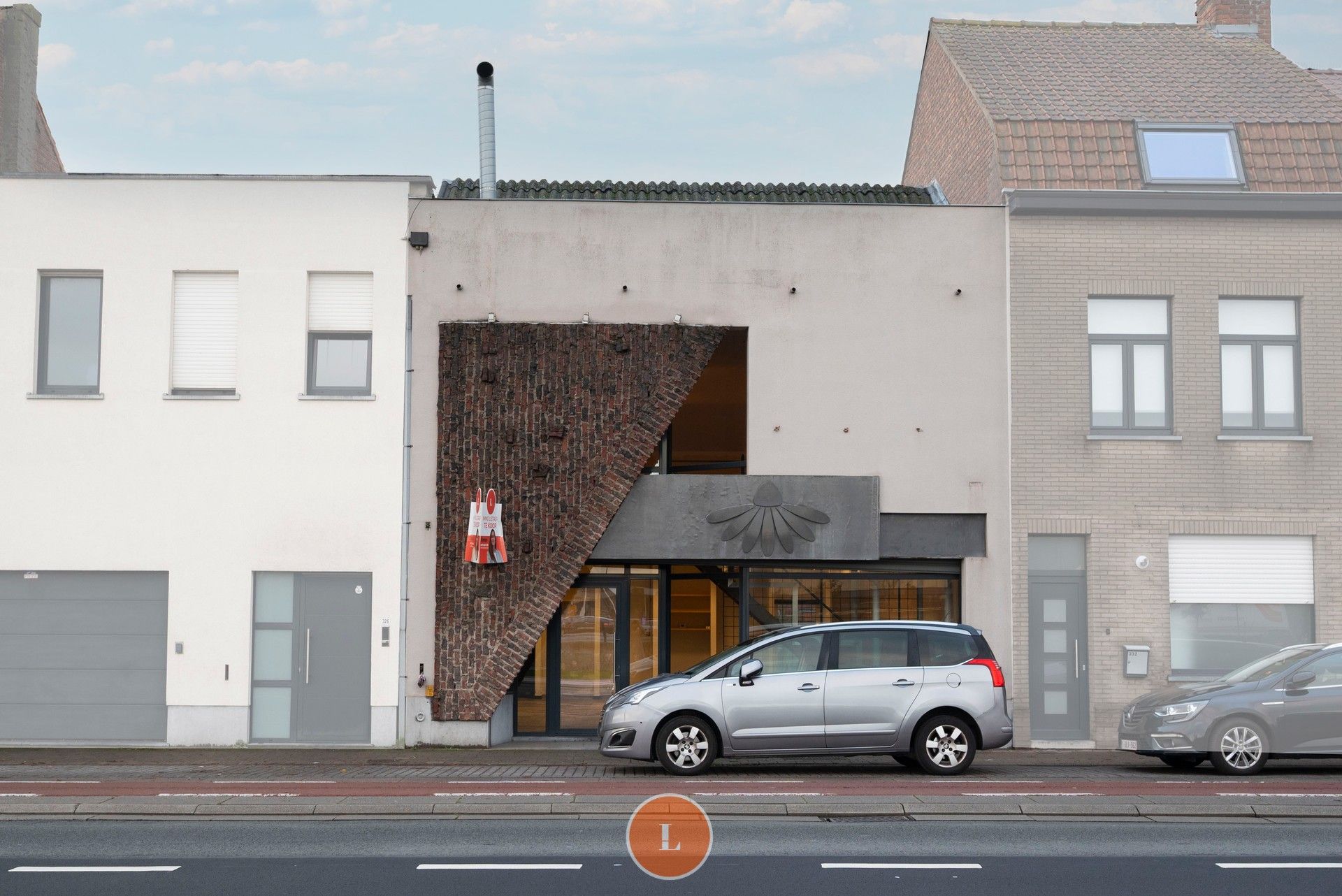 Handelspand met tuin op commerciële ligging in Menen foto {{pictureIndex}}