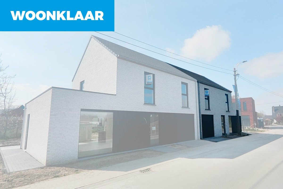 Twee moderne halfopen nieuwbouwwoningen Balegem-Dorp foto {{pictureIndex}}