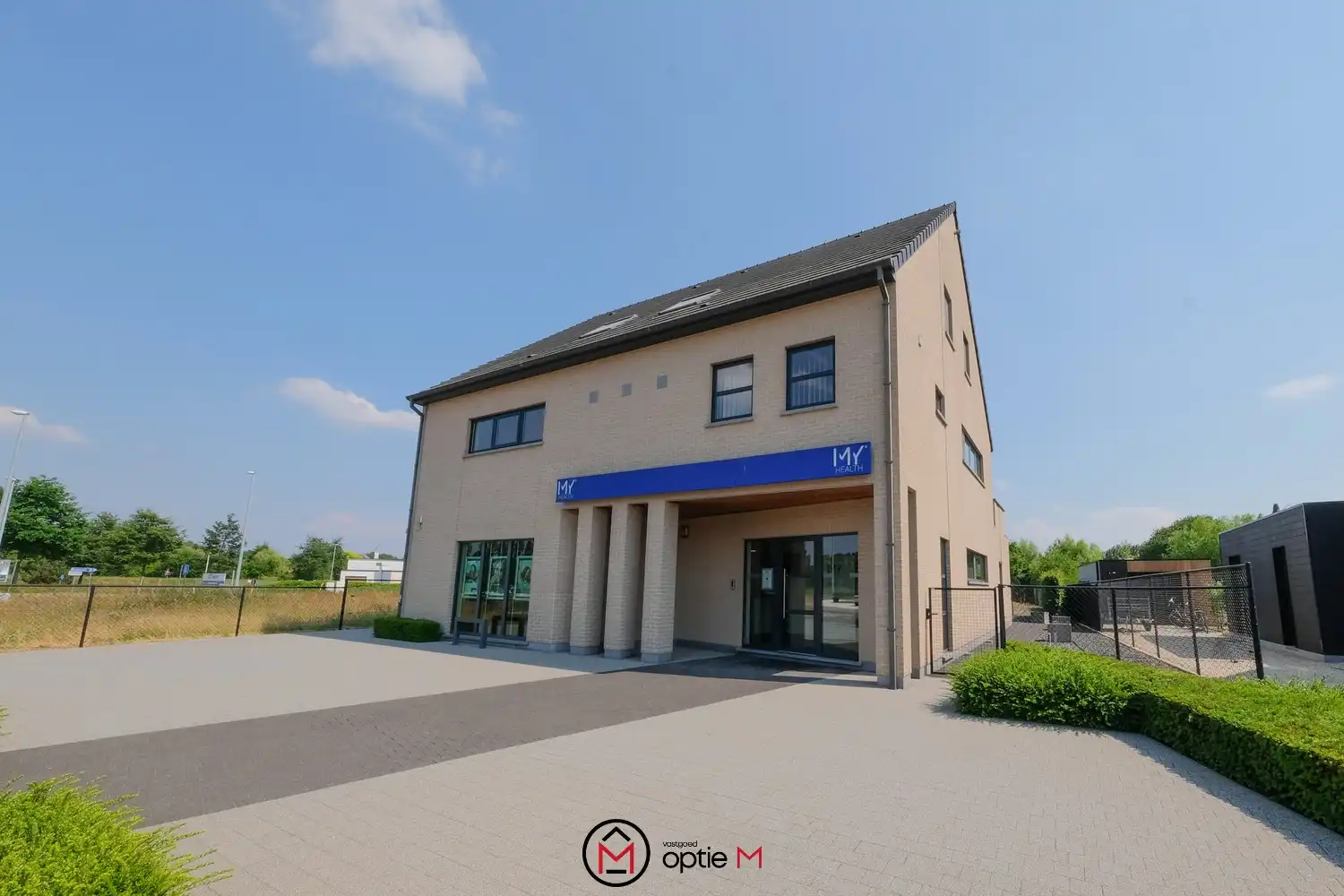 Instapklare kantoor-/handelsruimte met uitstraling foto {{pictureIndex}}