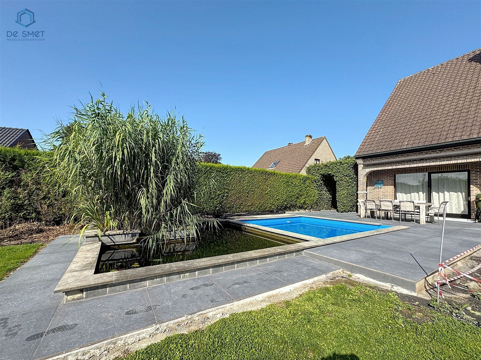 Prachtig gerenoveerde villa met 4 slaapkamers, garage en zwembad foto 31