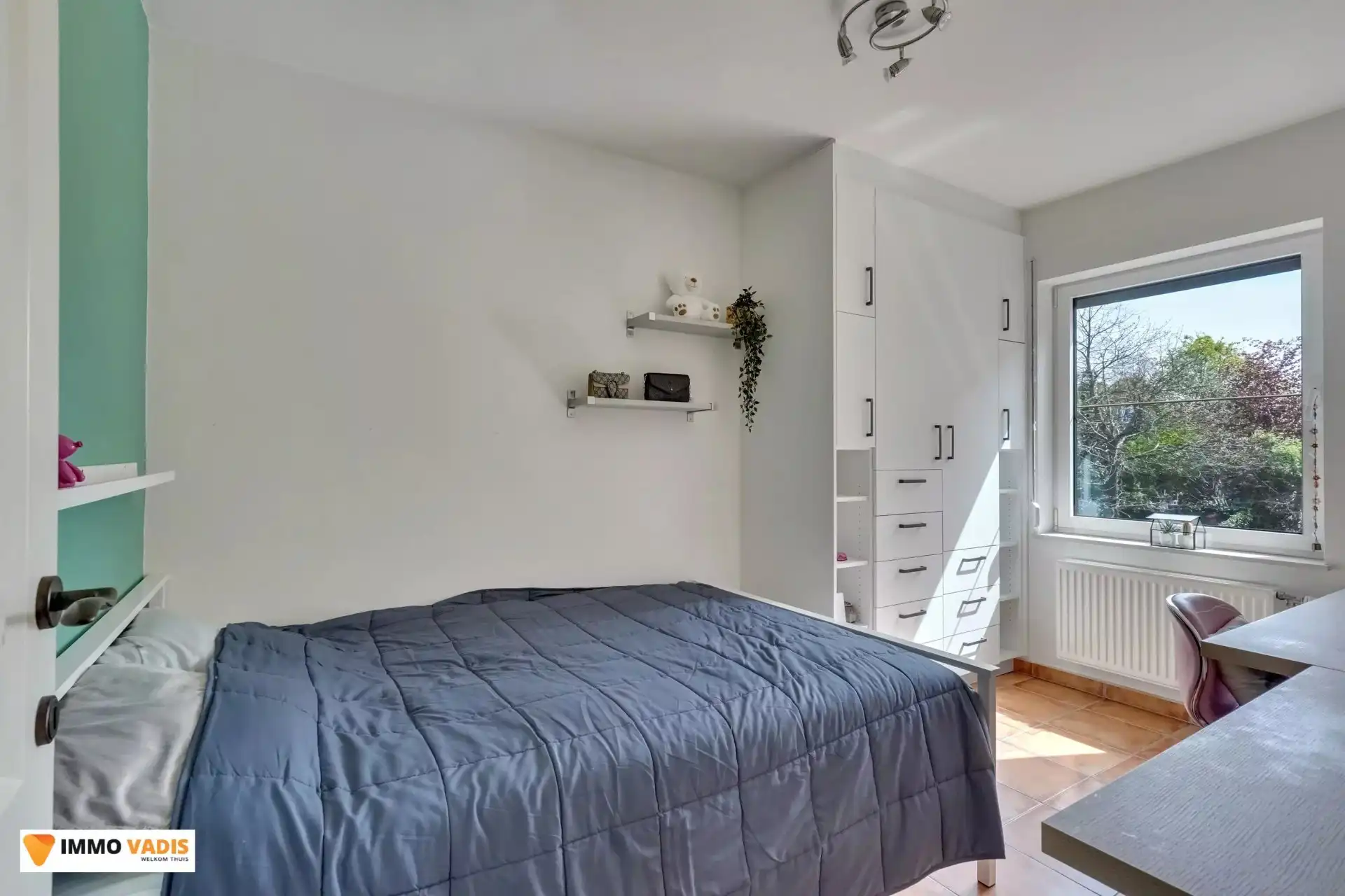 Appartement met twee slaapkamers, terras en garage foto 8