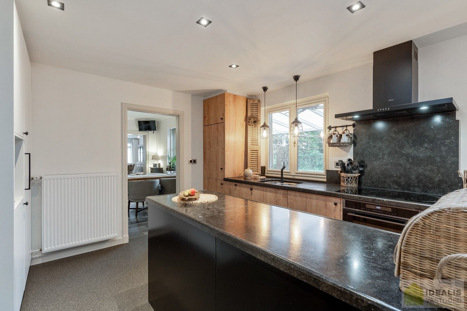 IDEALIS VASTGOED – Prachtige, stijlvolle woning mét B&B-gedeelte, van maar liefst +-315m² foto 9