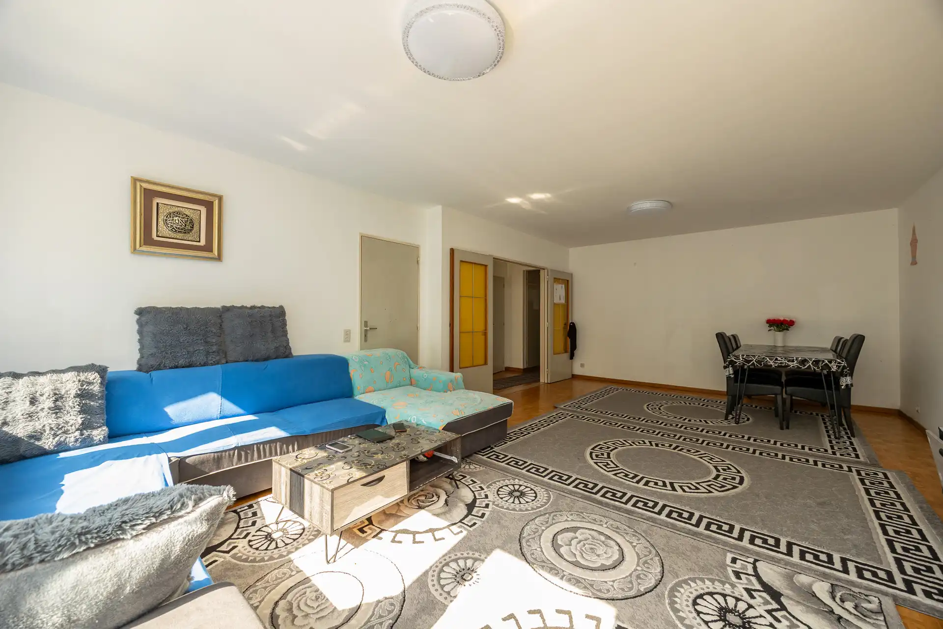 Lichtrijk appartement met 2 slaapkamers, terras en kelder foto 4