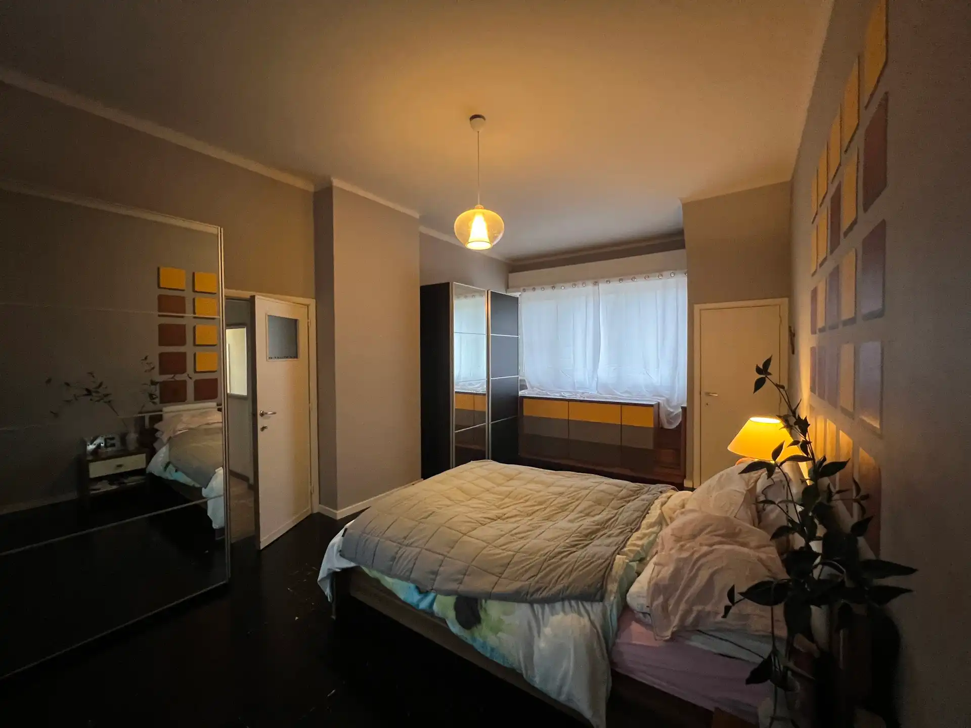 Ruime deels gerenoveerde villa met eclectische architectuur  foto 16