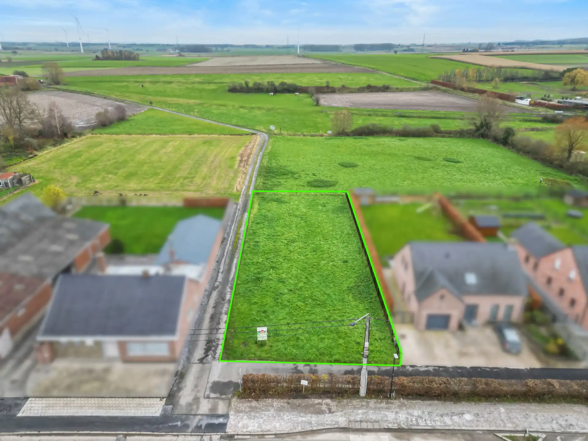 Bouwrijp perceel voor villabouw in het landelijke Hérinnes! foto {{pictureIndex}}