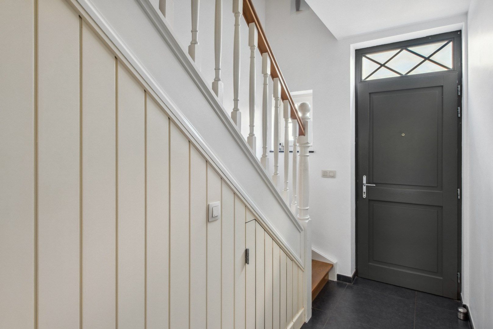 Gezinswoning in pastoriestijl met garage en 4 slaapkamers foto 4