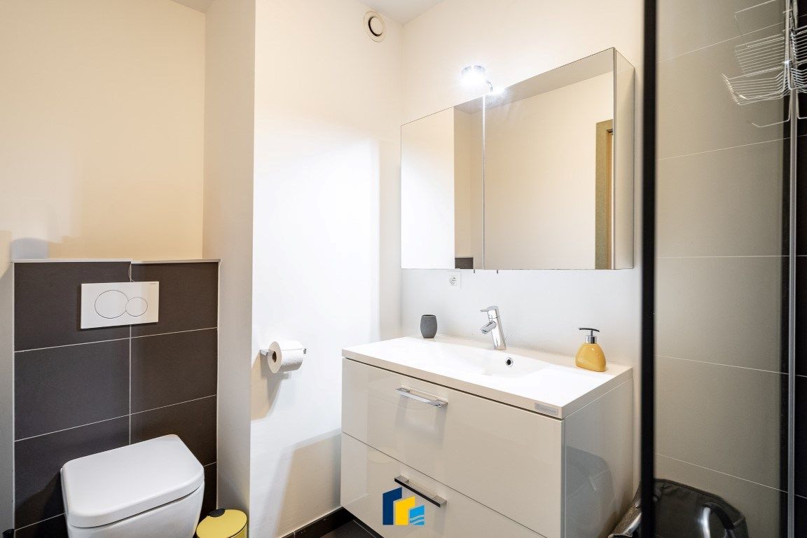 Stijlvolle studio met balkon in rustige setting foto 10