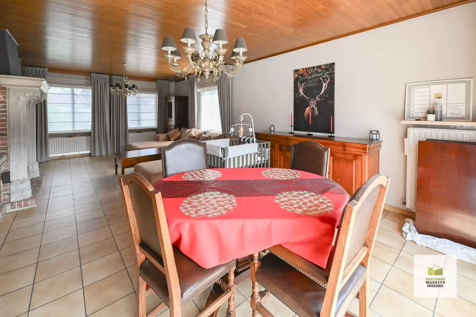 Gelijkvloerse alleenstaande woning met 5 slaapkamers op 657m2 foto 5