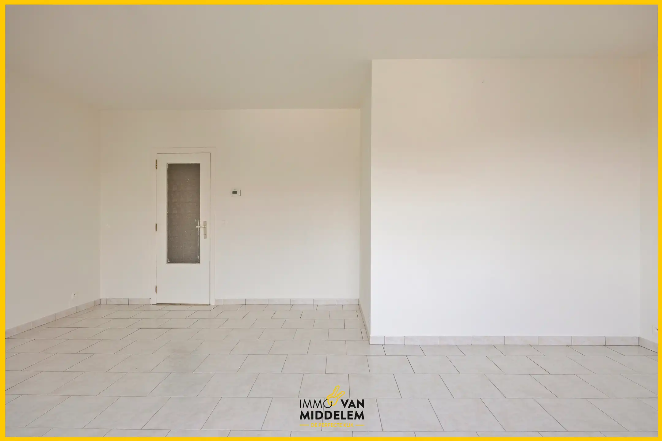 LICHTRIJK VERNIEUWD APPARTEMENT MET 2 KAMERS & TERRAS  foto 4