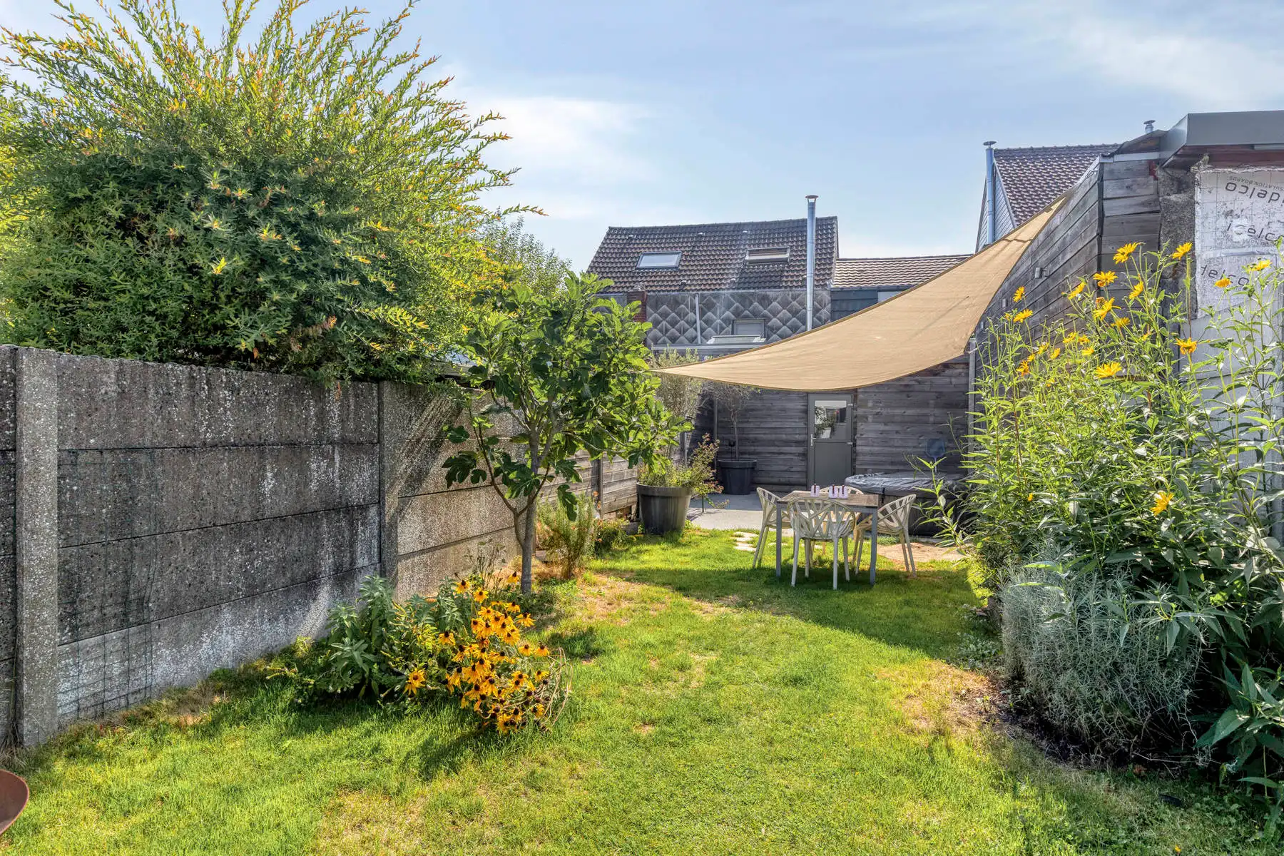 Instapklare woning met gezellige tuin en terras in het centrum van Opwijk! foto 29