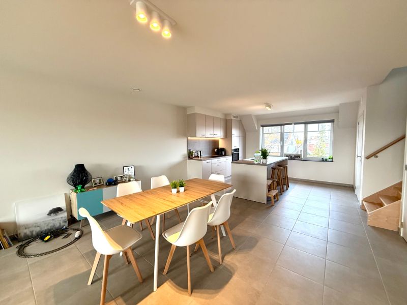 Recent duplex appartement met 2 slaapkamers en terras foto 3