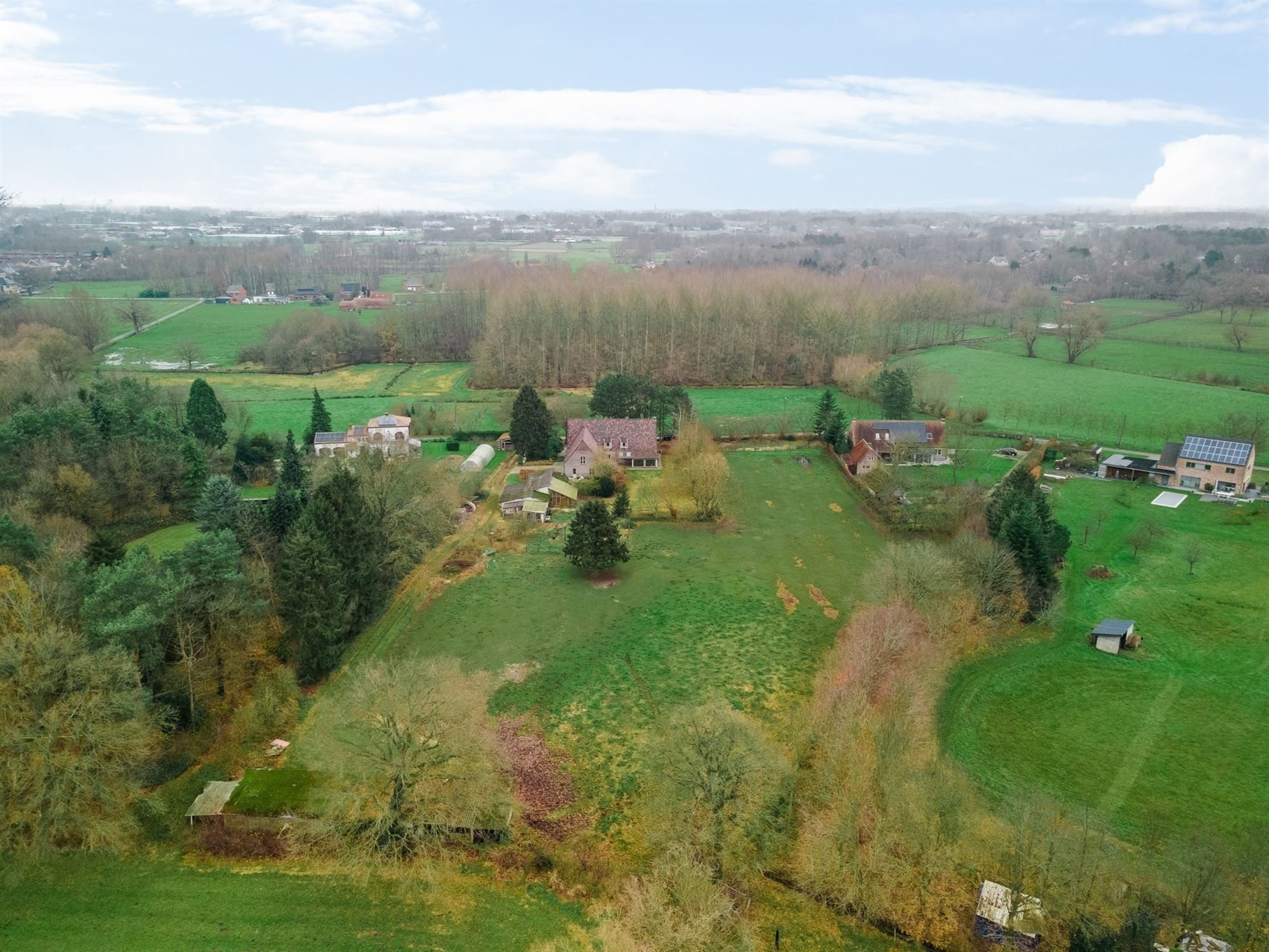 Exploitatiewoning op een perceel van + 1HA, volledig omgeven door groen, te Bonheiden. foto 17