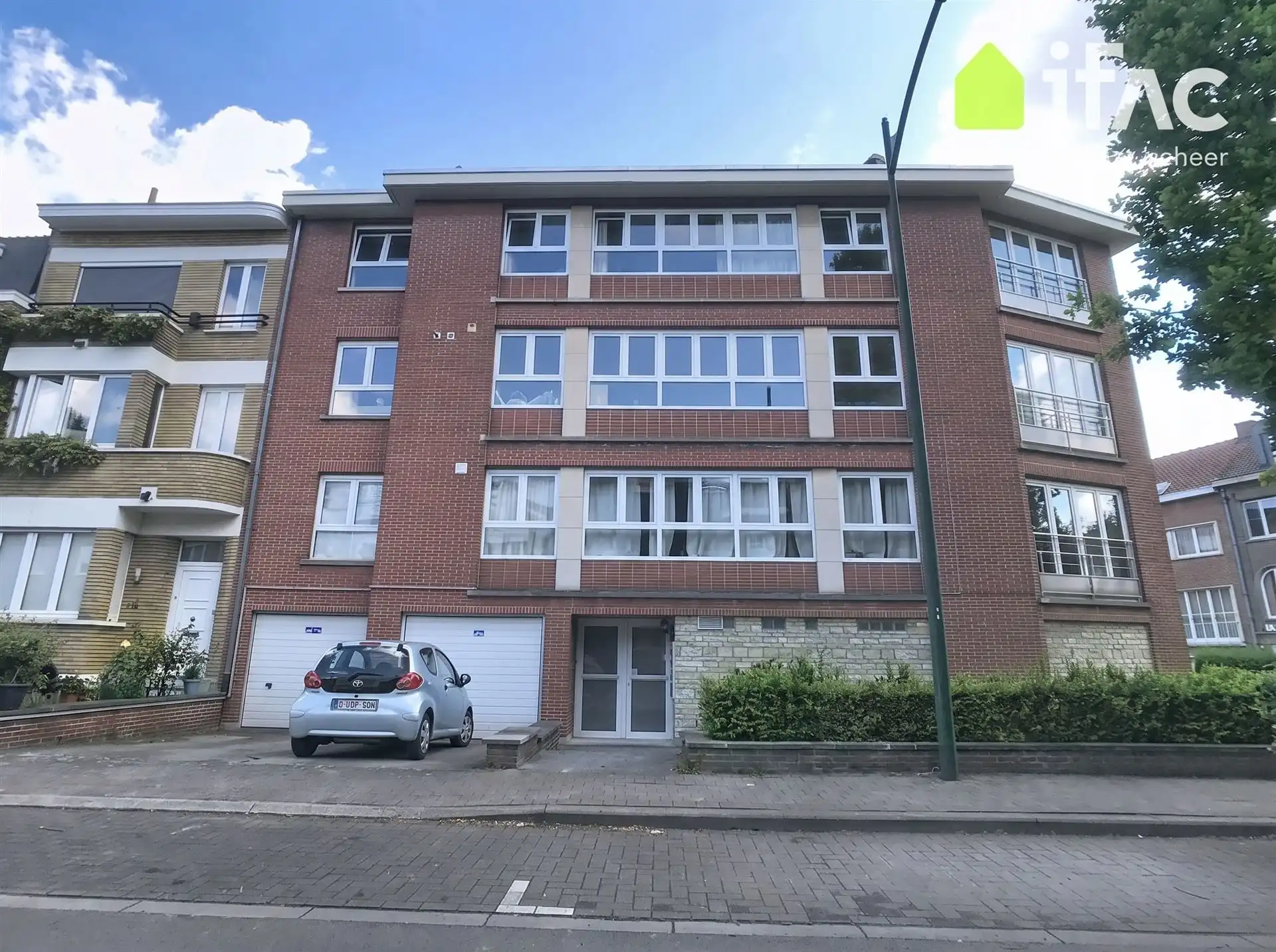 Prachtig appartement met 2 slaapkamers foto {{pictureIndex}}