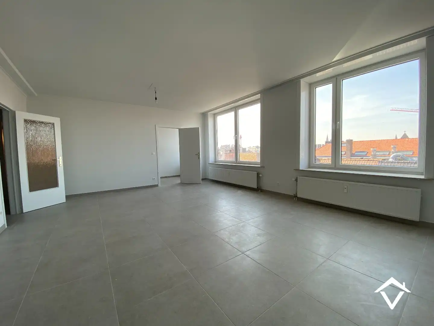 Instapklaar appartement met 2 slaapkamers en terras in centrum Oostende foto 3