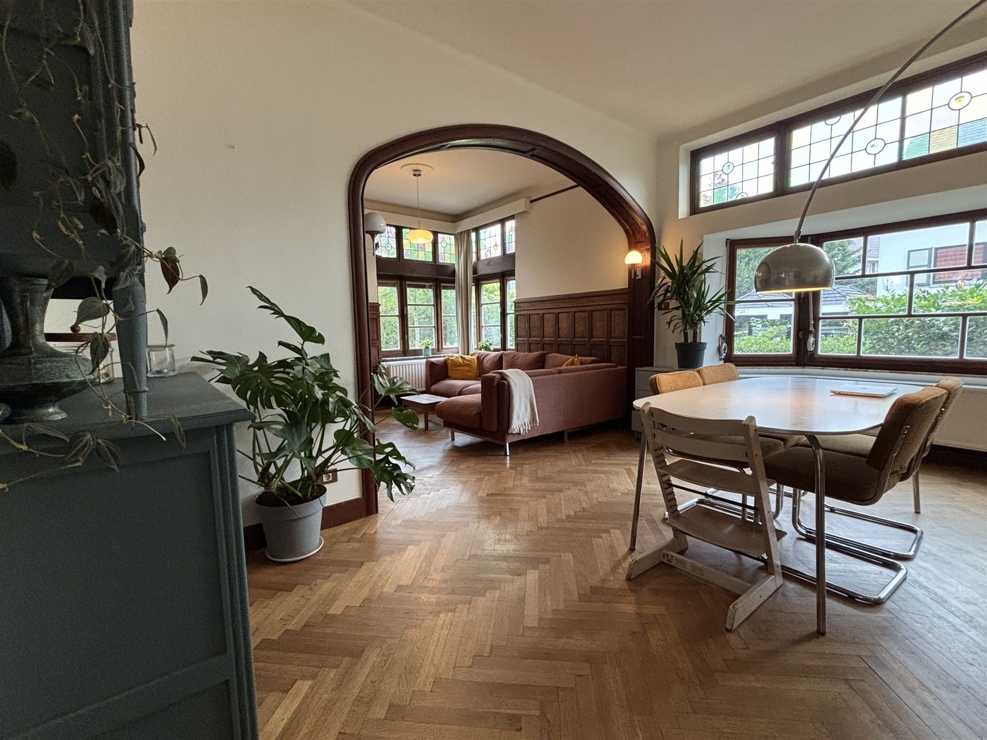 Prachtige, gerenoveerde woning met 4 slaapkamers foto 9