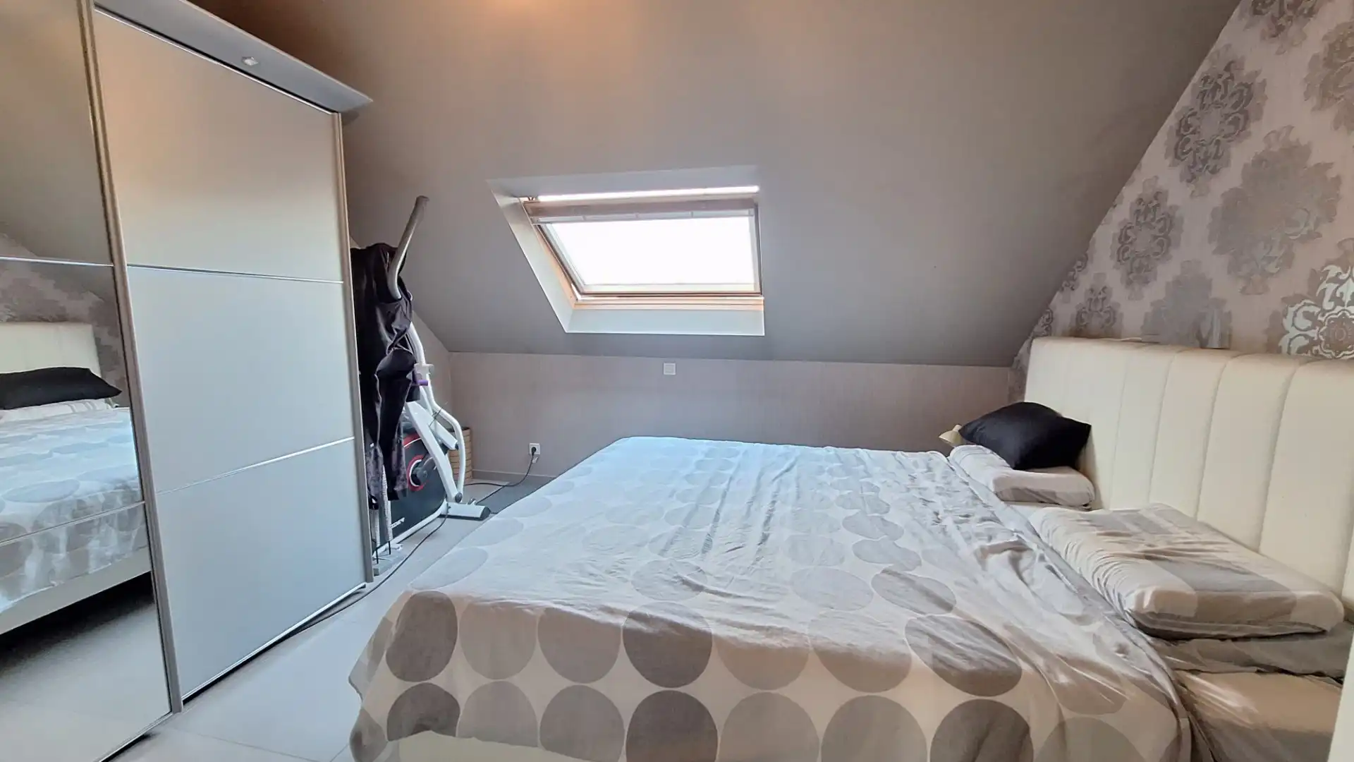 Instapklare, energiezuinige woning met topligging in Roeselare foto 7