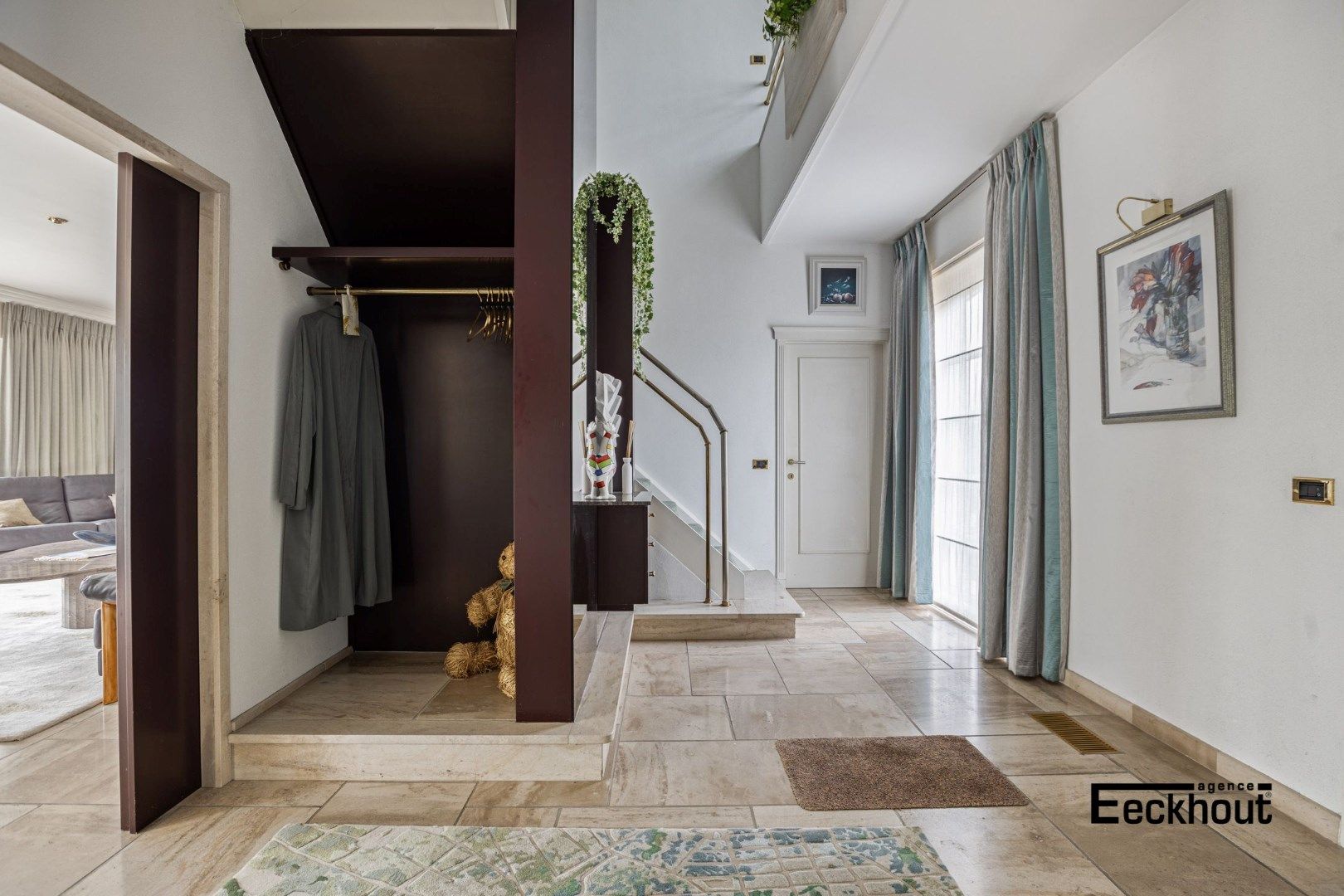 Luxe villa in De Haan met binnenzwembad, 4 slaapkamers, gerenoveerd in 1991, EPC-waarde 222.00, energielabel C, 2 badkamers, 2 garages, perceeloppervlakte 8013  foto 13
