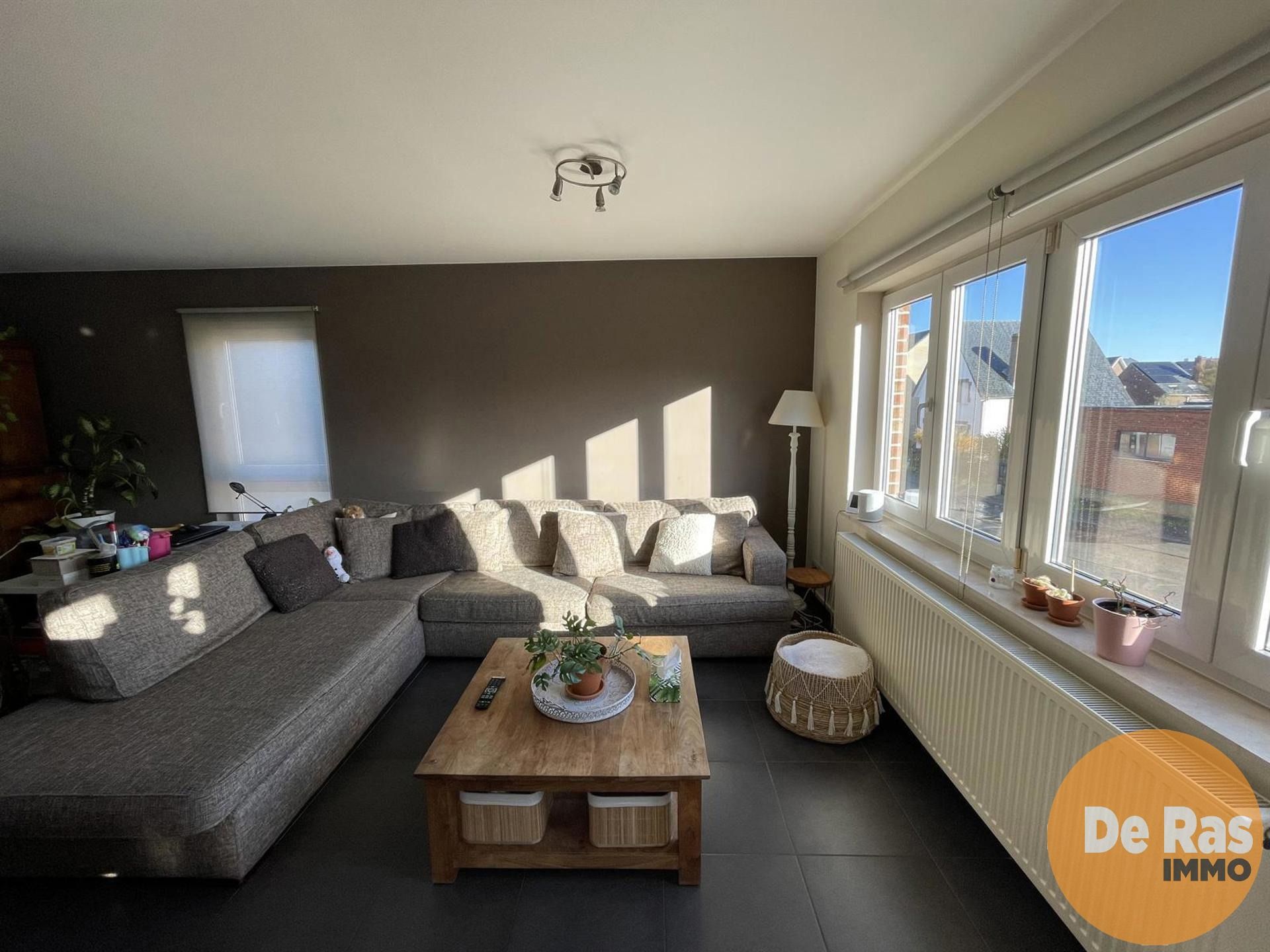 BURST - Verzorgd 3-slaapkamerappartement nabij het station foto 5