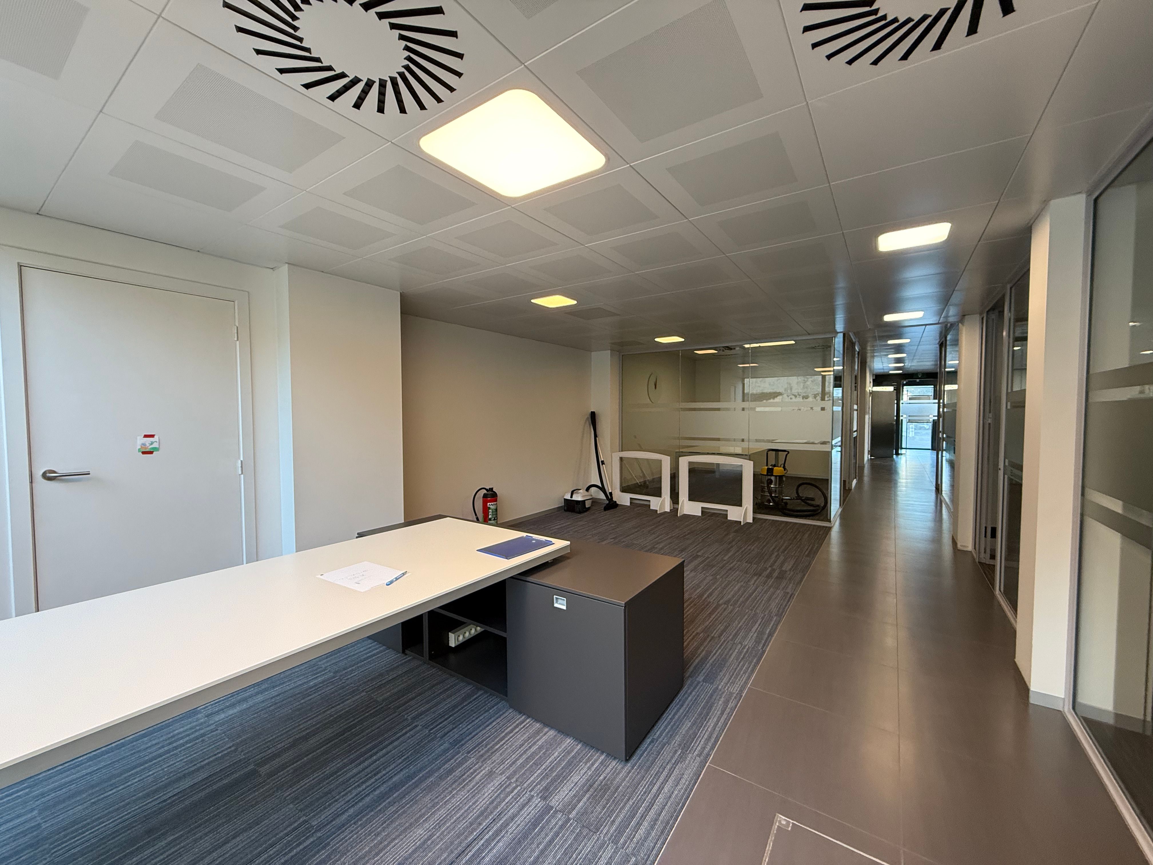 Handelsgelijkvloers 200 m² foto 6