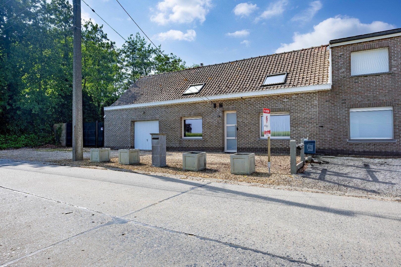 LANDELIJK GELEGEN HALFOPEN BEBOUWING foto 2
