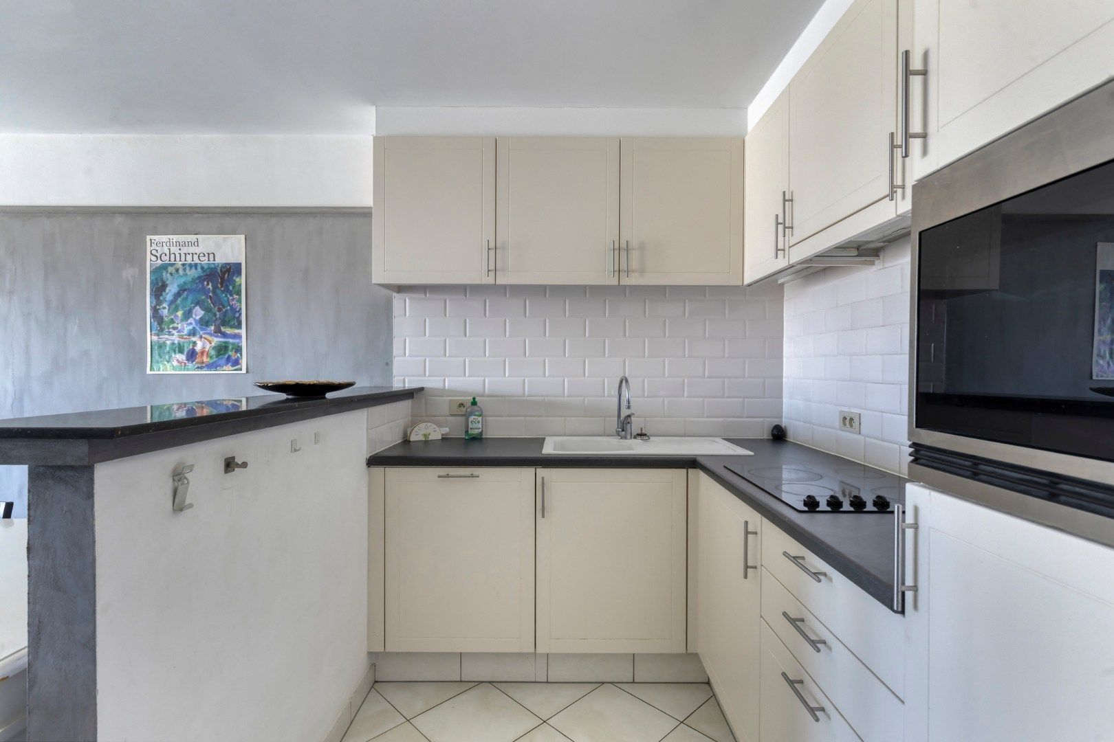 Bemeubeld appartement in hartje Oostende foto 4