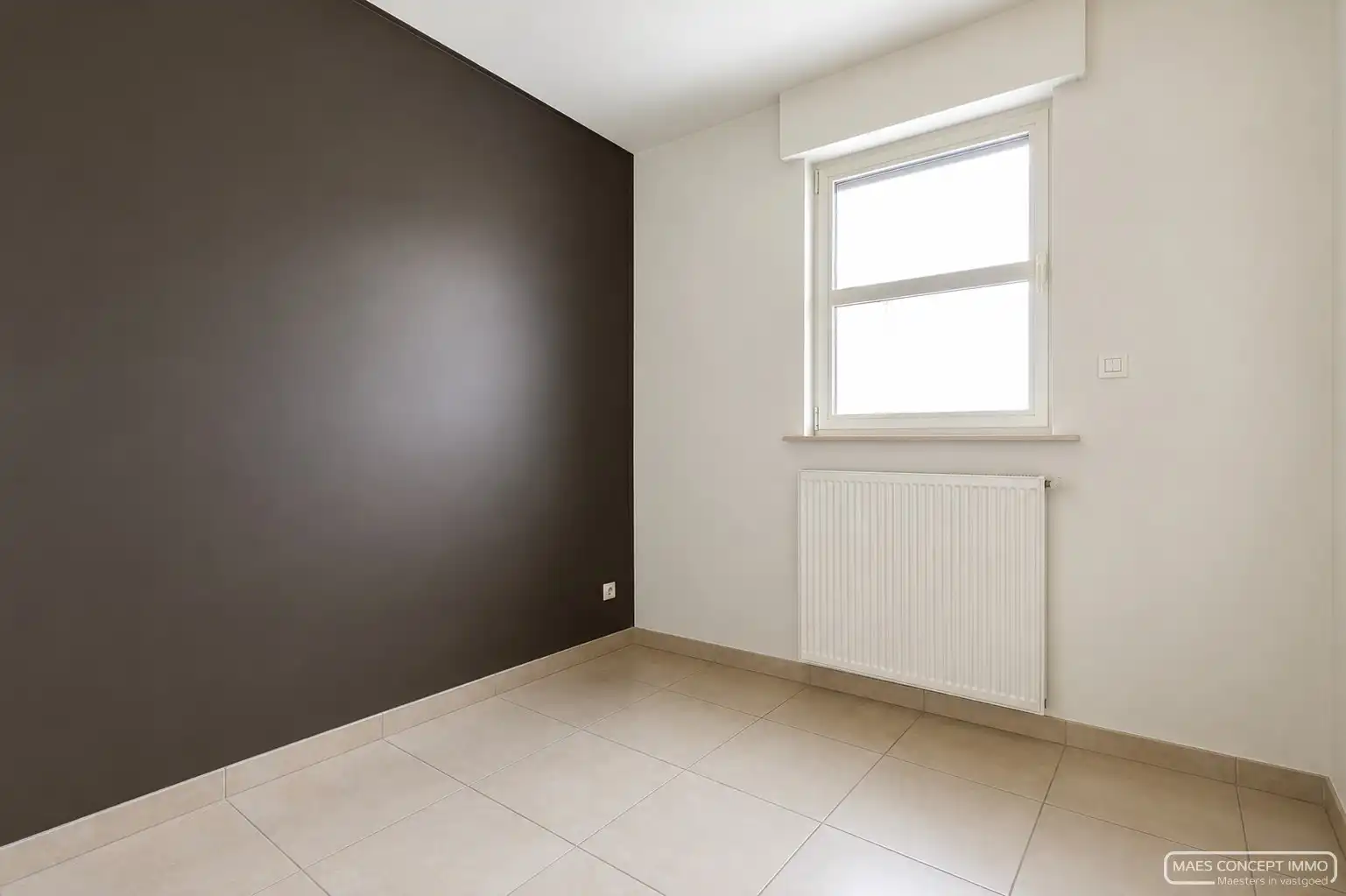 Investeringsopportuniteit - 2 verhuurde handelspanden en appartement te koop in Waregem foto 16