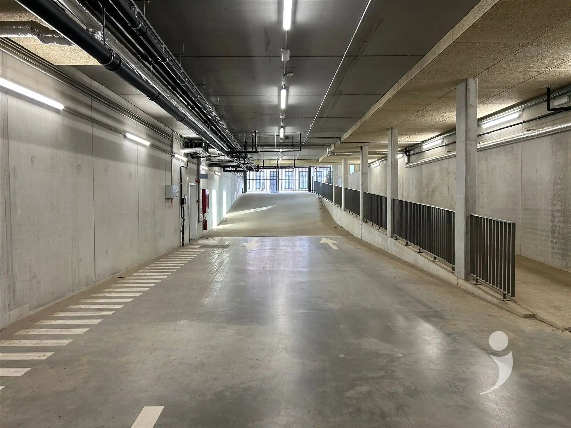 Recent gebouwde open staanplaatsen foto 6
